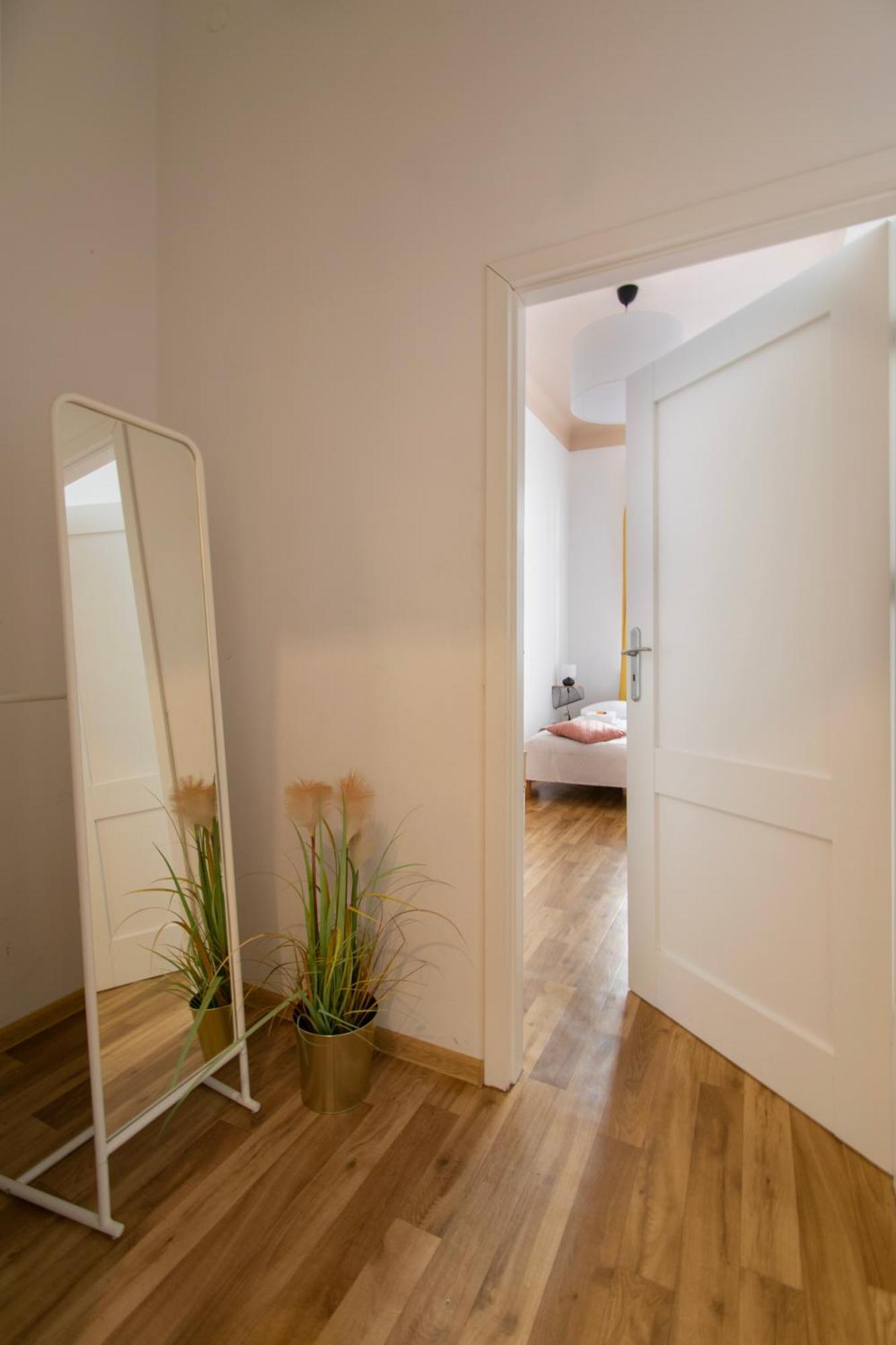 Huge Smolensk Street Apartment *